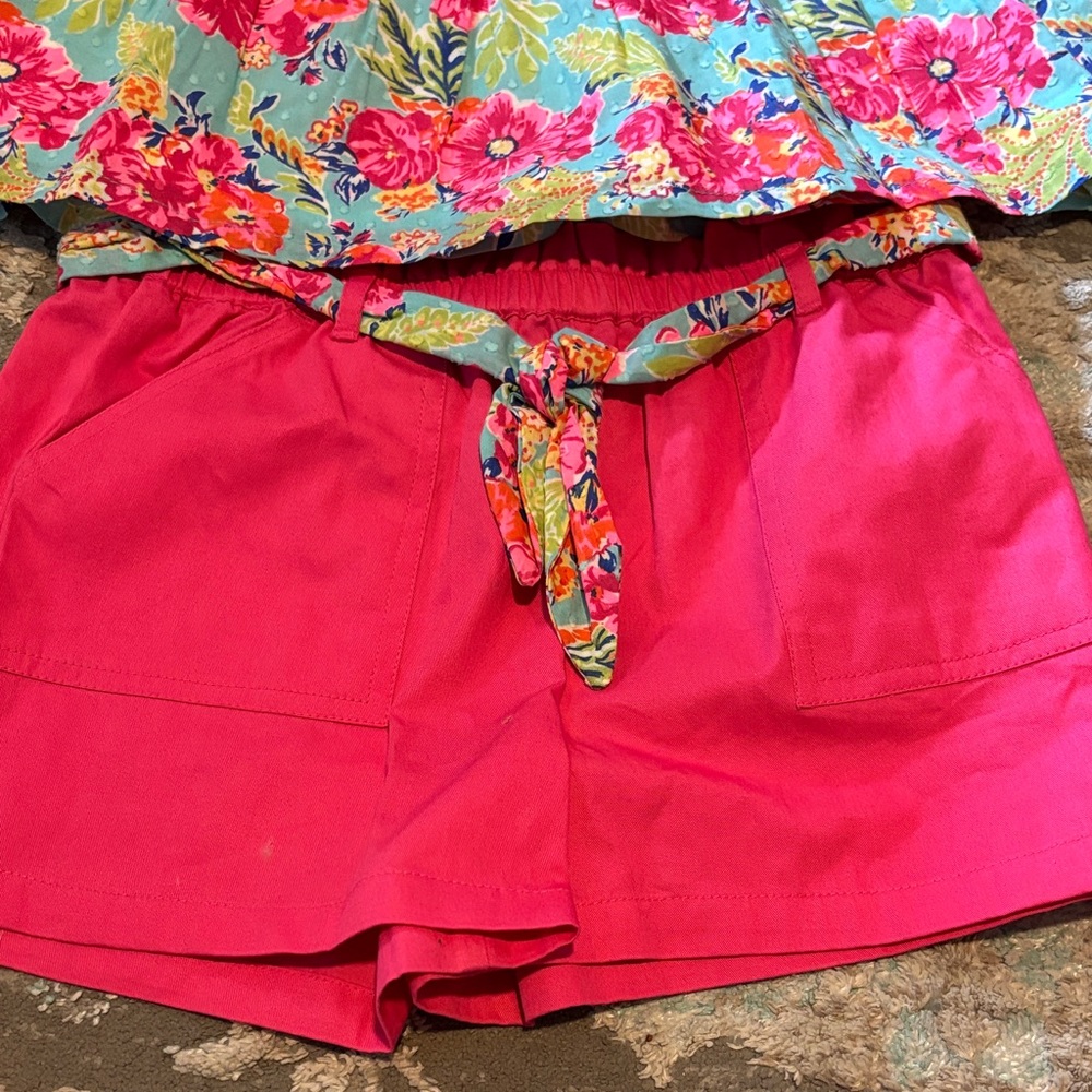 Tommy Bahama 3 Piece Set-Floral Top, Pink Shorts, and Flower Hair Clip - Picture 2 of 8